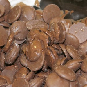 Merckens Pink Chocolate Melts | Melting Chocolate | 1 Pound Bag | Candy  Coatings